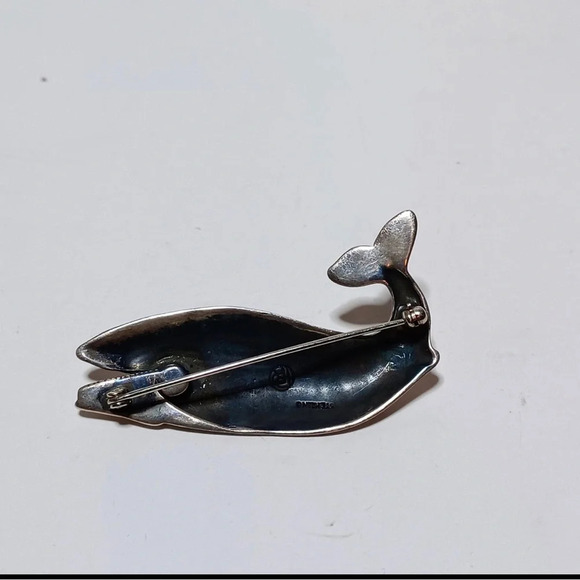 STERLING SILVER WHALE BROOCH 2" FROM HEAD TO TAIL MARKED RR - Picture 3 of 5